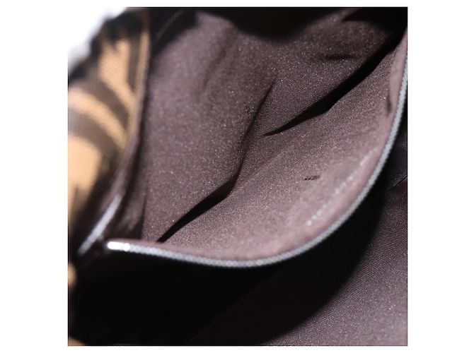 Borsa a tracolla FENDI Zucca Canvas Mamma Baguette Marrone Nero Auth 198709A - vista 22