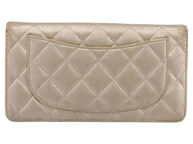 Cartera larga CHANEL Matelasse de piel de cordero Gold CC Auth BA15252 Dorado - vista 2