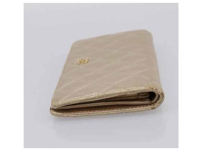 Cartera larga CHANEL Matelasse de piel de cordero Gold CC Auth BA15252 Dorado - vista 4