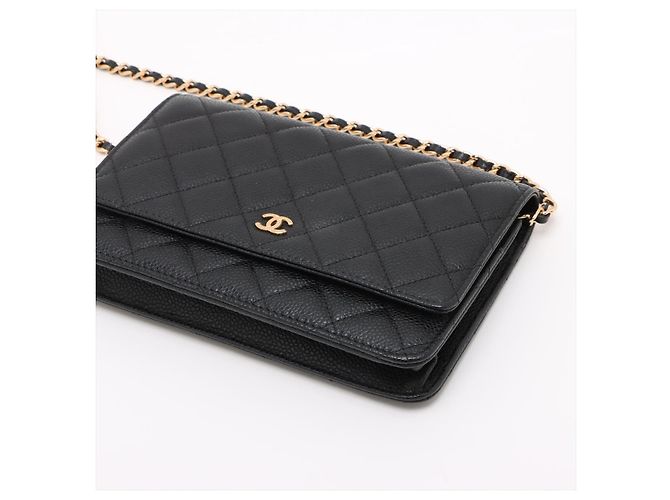 Timeless Chanel WOC aus Caviar-Leder gesteppt mit Klappe Crossbody Black Schwarz - Ansicht 3