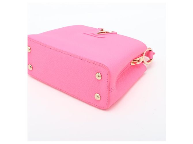 Louis Vuitton Borsa a mano Capucines Mini in pelle di vitello Rosa - vista 3