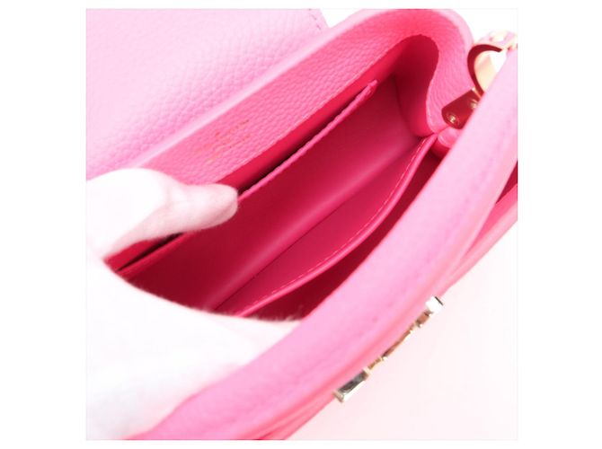 Louis Vuitton Borsa a mano Capucines Mini in pelle di vitello Rosa - vista 9