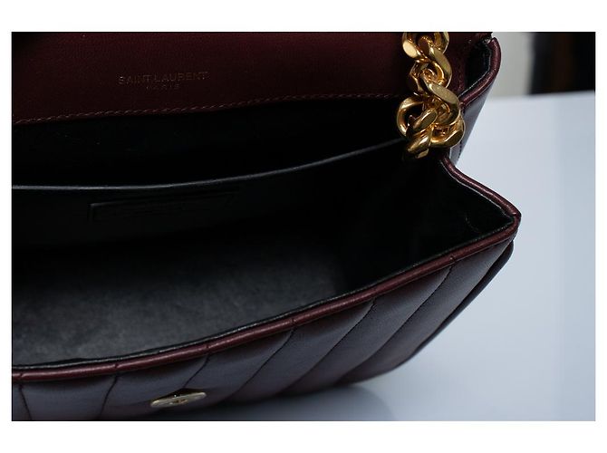 Saint Laurent, borsa a tracolla media in pelle Vicky Rosso - vista 9