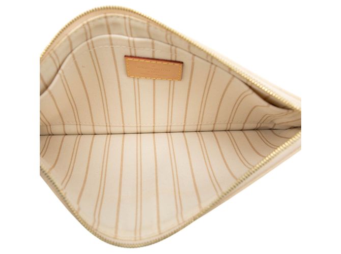 Pouch Louis Vuitton Damier Azur Neverfull MM bianca Bianco - vista 4