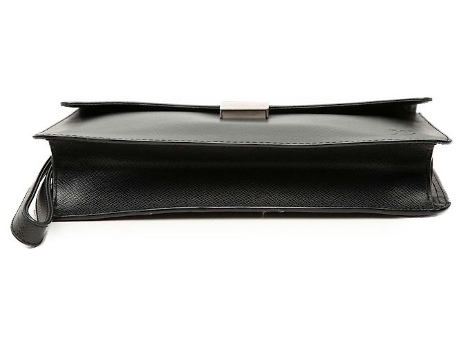Borsa a pochette Louis Vuitton Taiga Selenga Nera Nero - vista 3