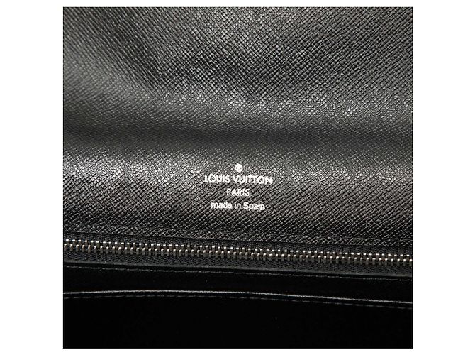 Borsa a pochette Louis Vuitton Taiga Selenga Nera Nero - vista 5