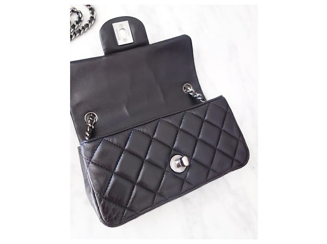 Timeless Chanel Classic Flap Mini Borsa Pelle d'Agnello Nera Nero - vista 2