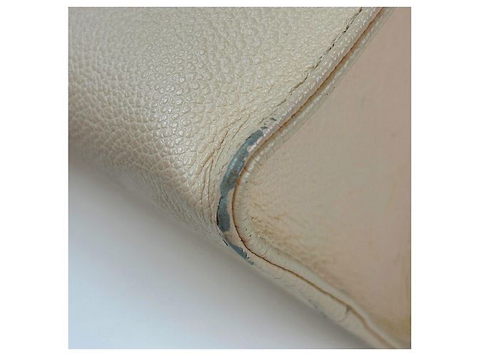 Borsa Louis Vuitton OnTheGo PM Bianco - vista 3