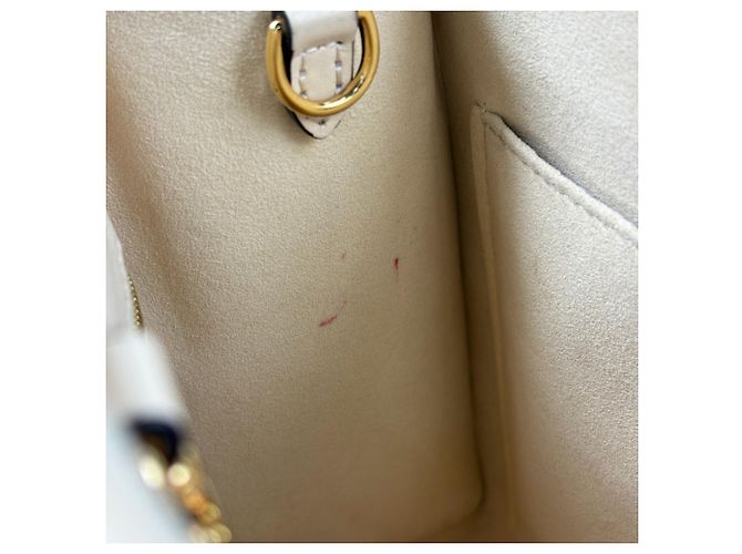Borsa Louis Vuitton OnTheGo PM Bianco - vista 7