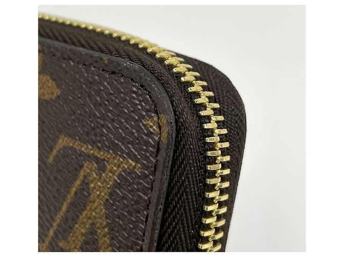 Cartera Zippy Louis Vuitton Castaño Fucsia - vista 4