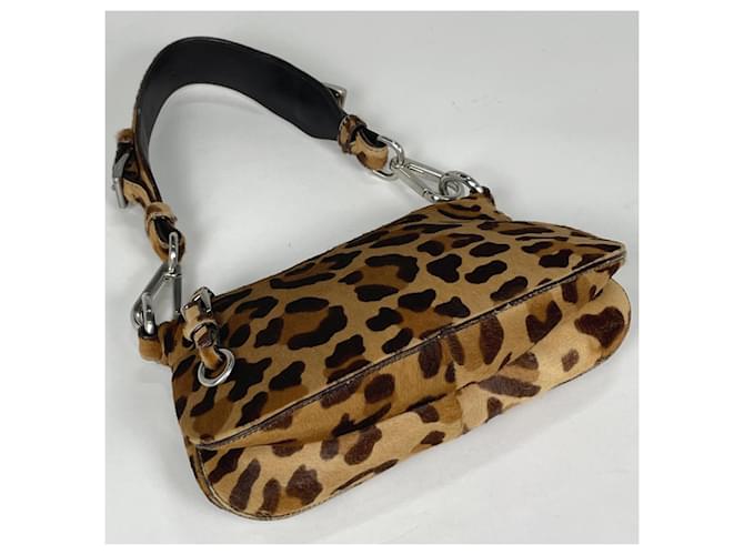 Borsa a tracolla Prada in pelle marrone - vista 2