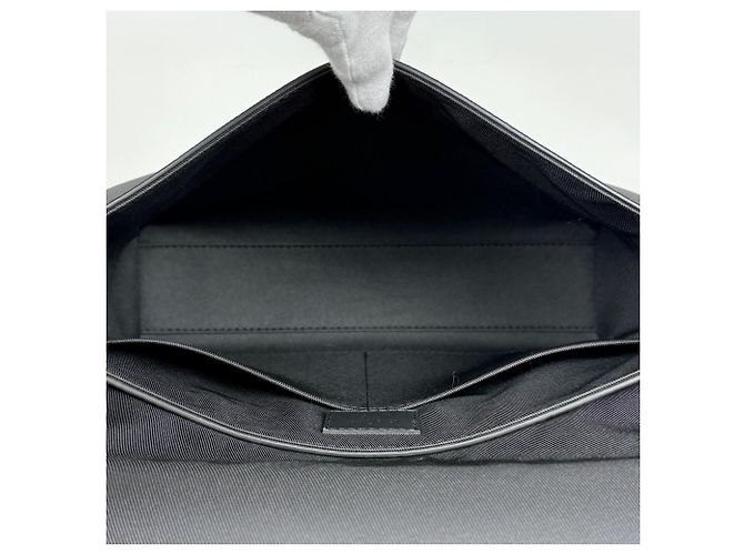 Borsa a tracolla Louis Vuitton Takeoff Messenger Nero - vista 8