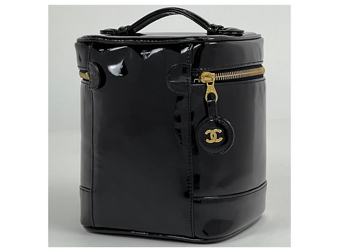 Bolso Vanity de piel charol Chanel Negro - vista 2