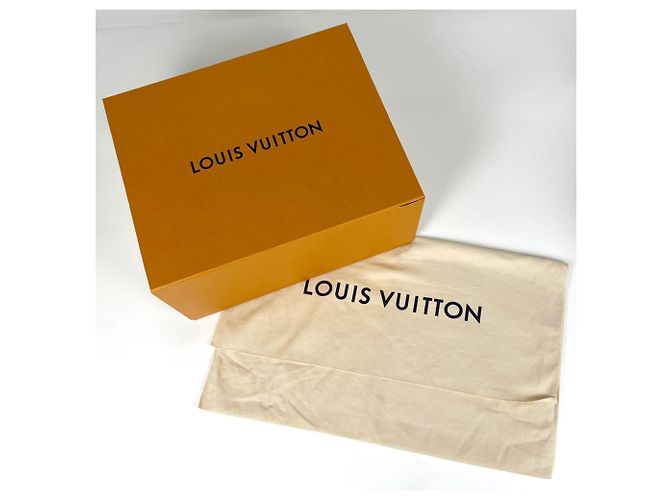 Borsa a mano/Borsa a tracolla Louis Vuitton OnTheGo MM Nero - vista 12