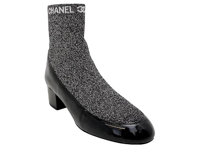 Chanel Socken-Stiefeletten aus Lackleder und Glitzergewebe Schwarz - Ansicht 2