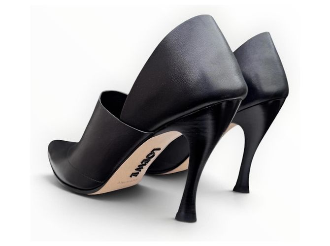 Loewe Escarpins en Cuir Noir à Bout Pointu - vue 13