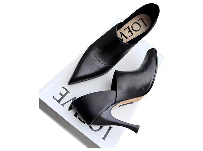 Loewe Escarpins en Cuir Noir à Bout Pointu - vue 4