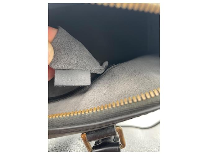Louis Vuitton Alma PM in pelle Epi nera Nero - vista 10