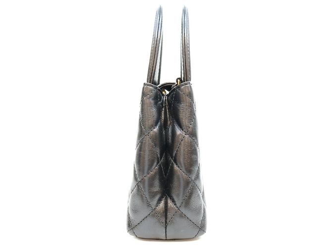 Timeless Borsa a tracolla mini Chanel AS4416 in pelle di vitello matelassé Nero - vista 2