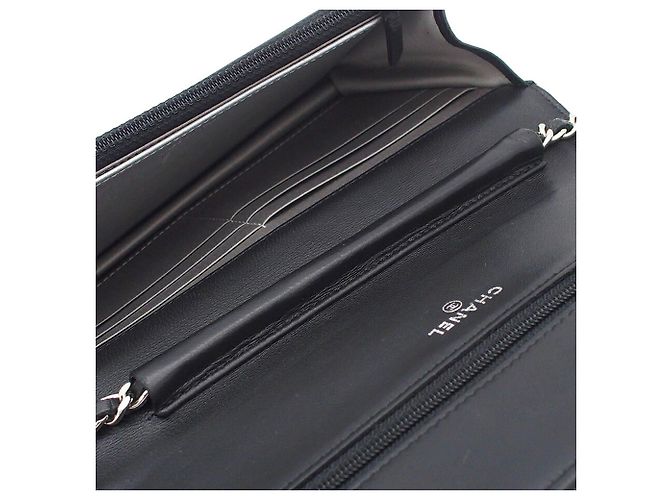 Borsa a tracolla Chanel CC Embossed Lambskin Camellia Wallet On Chain Nera Nero - vista 11