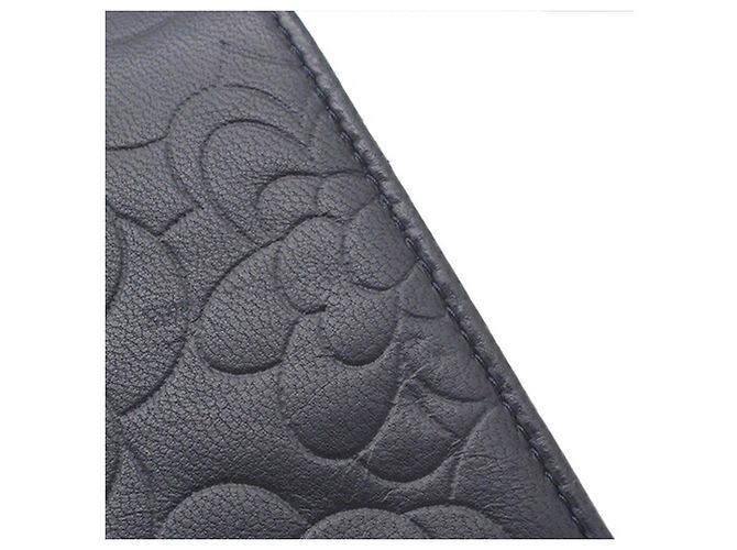 Borsa a tracolla Chanel CC Embossed Lambskin Camellia Wallet On Chain Nera Nero - vista 17