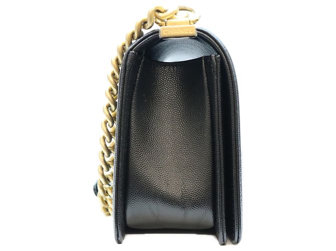 Borsa a tracolla Chanel Boy Caviar Nero - vista 4