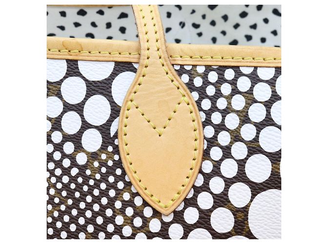 Borsa Tote Louis Vuitton x Yayoi Kusama Monogram Wave Neverfull MM Marrone Bianco - vista 10