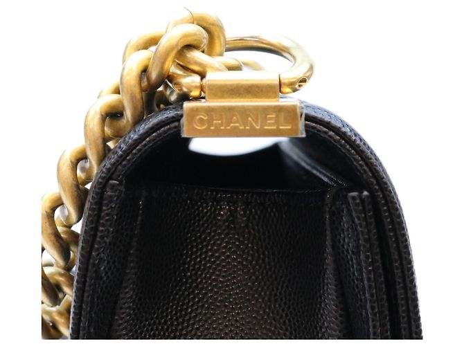 Borsa a tracolla Chanel Boy in nero - vista 7