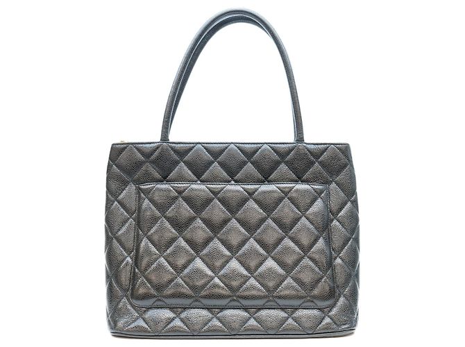 Borsa Tote Chanel Reissue in pelle caviar nera Nero - vista 3