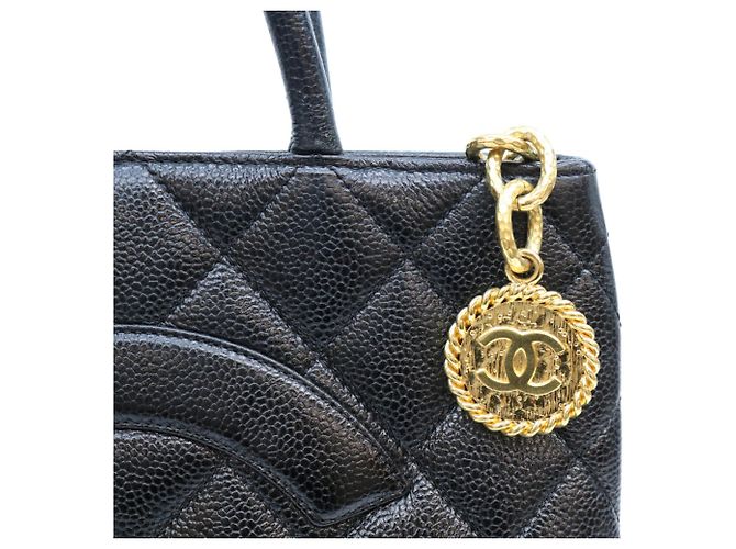 Borsa Tote Chanel Reissue in pelle caviar nera Nero - vista 6