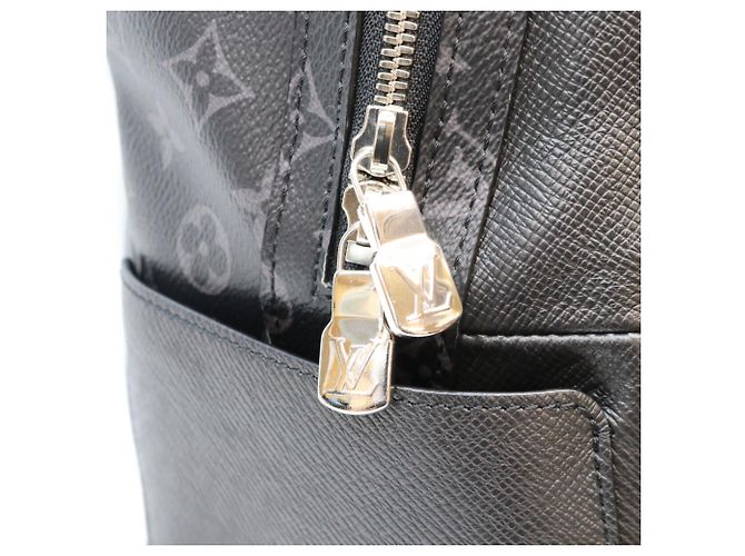 Zaino Louis Vuitton Taigarama Monogram Discovery PM Nero - vista 6