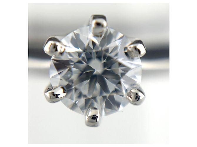 Anello fede in platino e diamanti Tiffany & Co. - vista 2