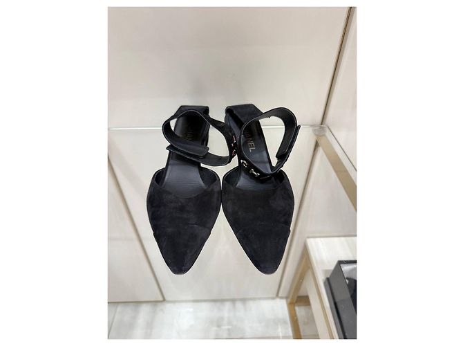 Chanel Black Suede CC Ankle-Strap Pumps Size 41C Pre-owned - view 4