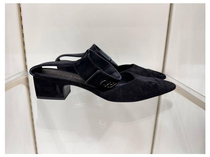 Chanel Black Suede CC Ankle-Strap Pumps Size 41C Pre-owned - view 6
