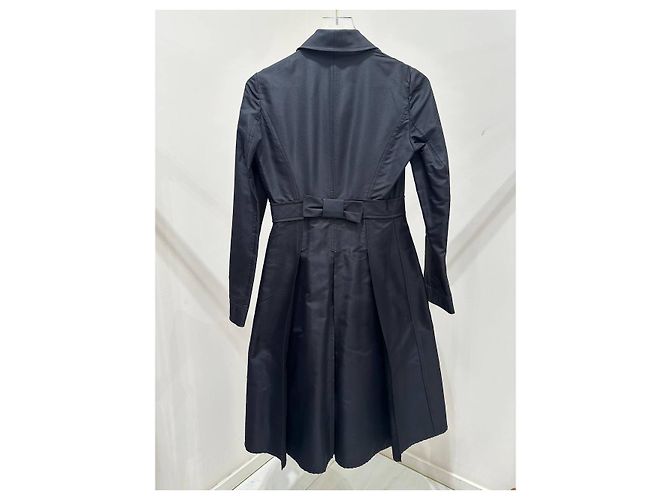 Louis Vuitton Abito cappotto stile trench in seta nera Valentino Sz.6 usato - vista 3