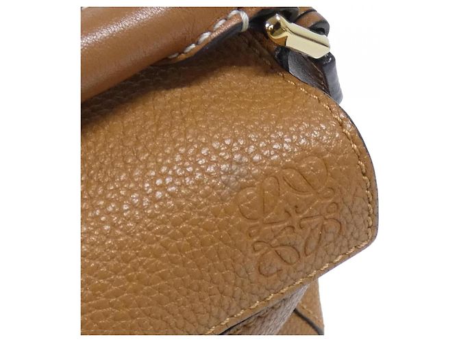 Borsa a spalla Loewe Puzzle Mini in vitello Marrone - vista 4