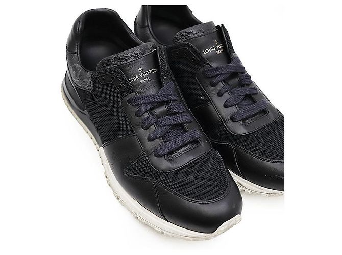 Sneakers Louis Vuitton Run Away Line in pelle e mesh Nero - vista 13