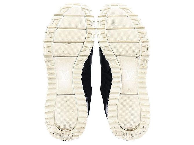 Sneakers Louis Vuitton Run Away Line in pelle e mesh Nero - vista 9