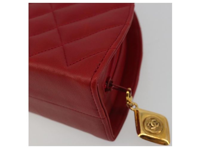 Timeless Borsa a tracolla CHANEL Matelassé con catena in pelle d'agnello rossa e CC dorato - vista 12
