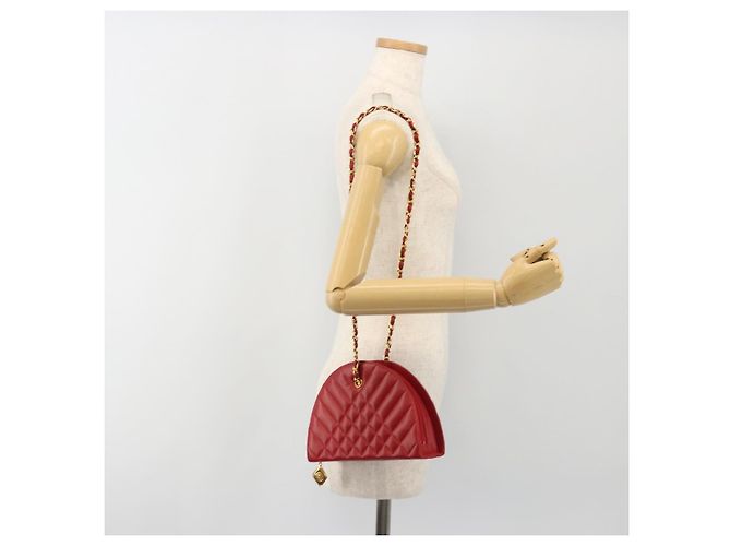 Timeless Borsa a tracolla CHANEL Matelassé con catena in pelle d'agnello rossa e CC dorato - vista 24