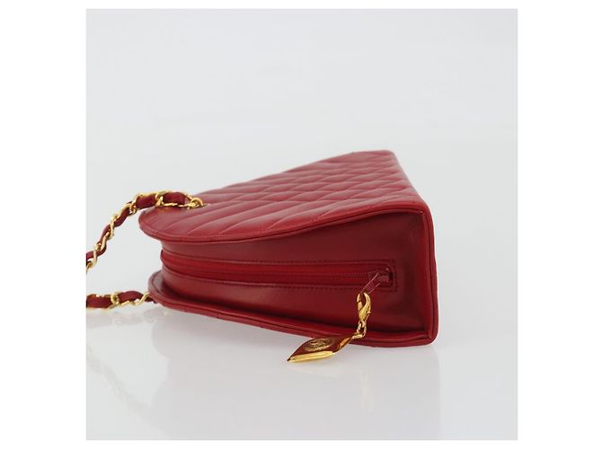 Timeless Borsa a tracolla CHANEL Matelassé con catena in pelle d'agnello rossa e CC dorato - vista 5