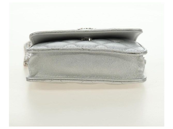 Timeless Borsa a tracolla CHANEL Matelassé con catena in pelle d'agnello Silver CC - vista 5