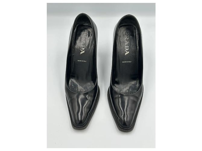 Prada Pumps aus schwarzem Leder mit Blockabsatz - Ansicht 3