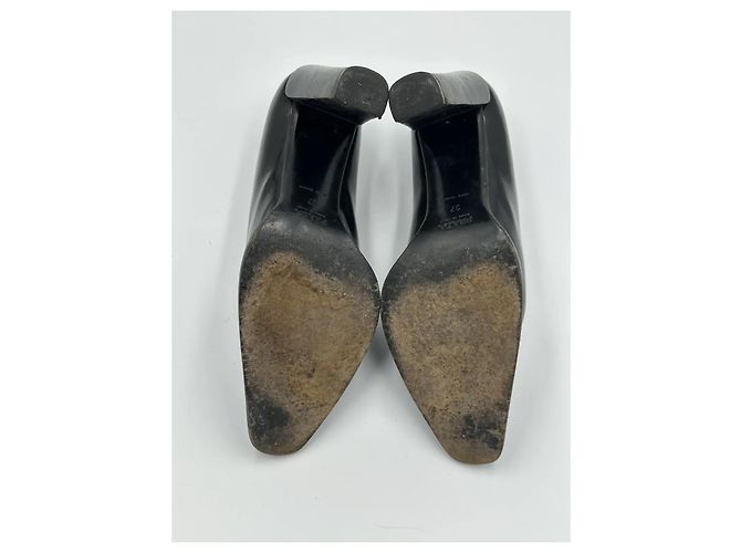 Prada Pumps aus schwarzem Leder mit Blockabsatz - Ansicht 8