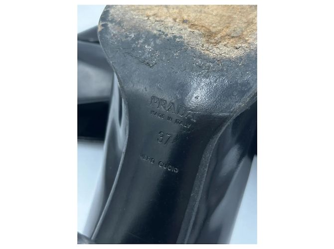 Prada Pumps aus schwarzem Leder mit Blockabsatz - Ansicht 9
