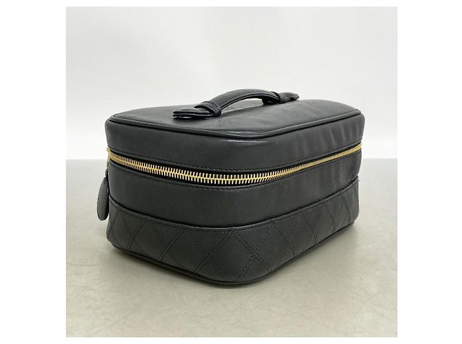 Chanel Vanity Bag aus bicolor Leder in Schwarz - Ansicht 2