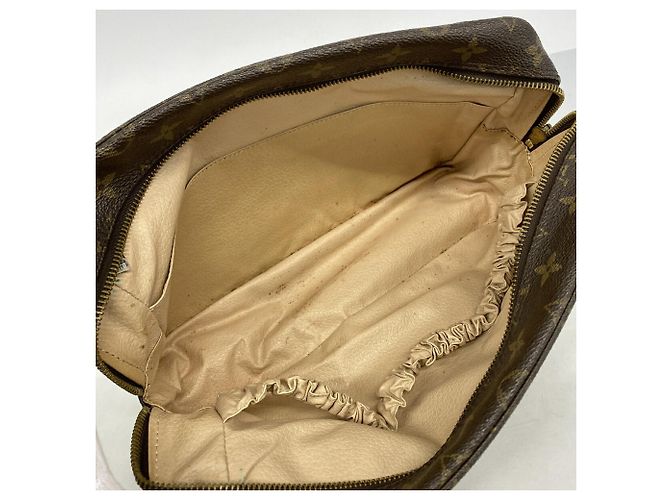 Bolso Louis Vuitton Monogram Toilette 28 Castaño - vista 4