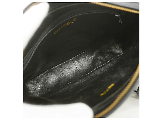 Timeless Borsa a tracolla Chanel Matelassé in pelle di agnello nera Nero - vista 4