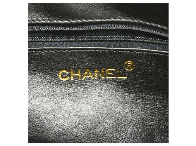 Timeless Borsa a tracolla Chanel Matelassé in pelle di agnello nera Nero - vista 5