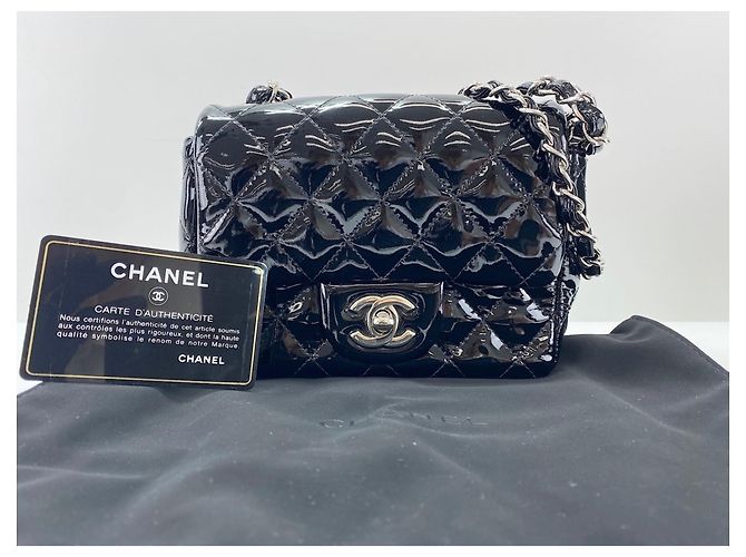 Borsa a tracolla Chanel Mini Matelassé, Black Nero - vista 12